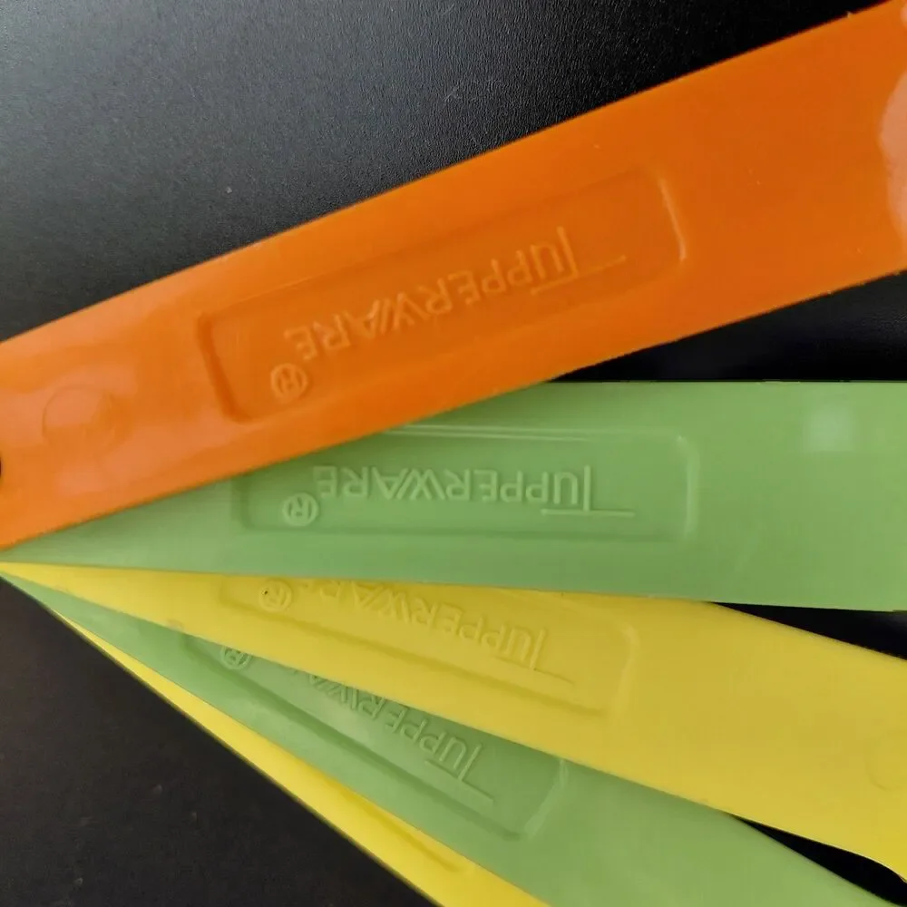 Tupperware Measuring Spoons Set D Ring Yellow Green Orange Vtg Retro Lot Of 2